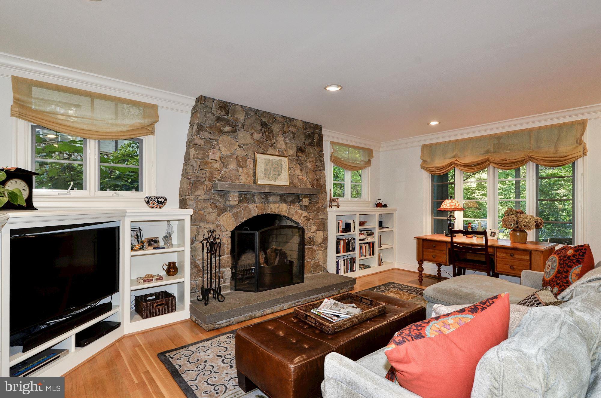 CHEVY CHASE - Residential