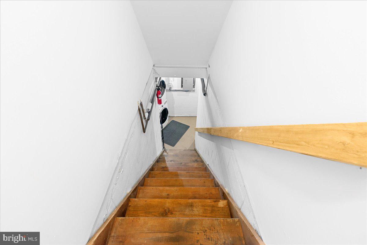 KEENE MILL WOODS - Residential