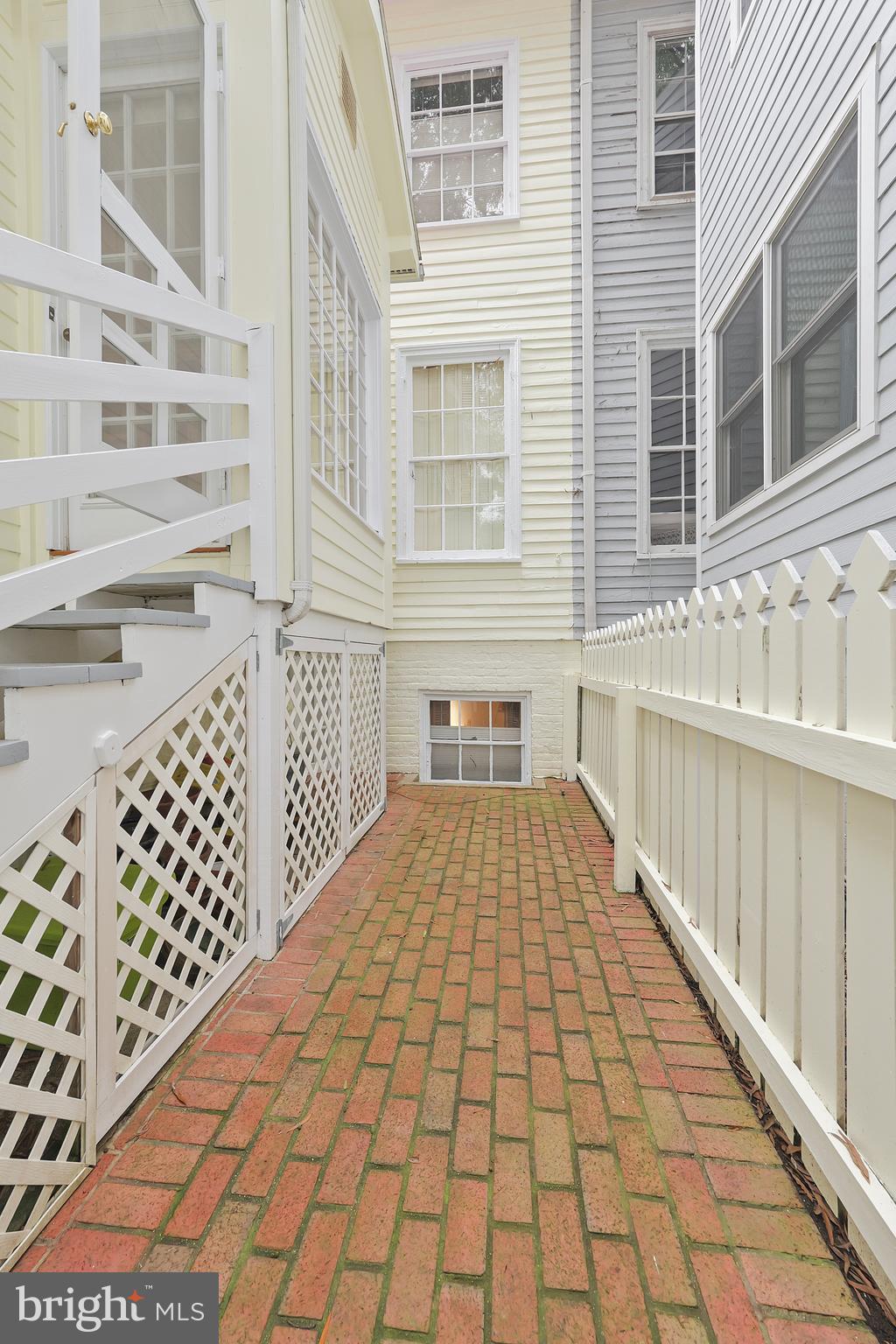 HISTORIC DISTRICT - Residential