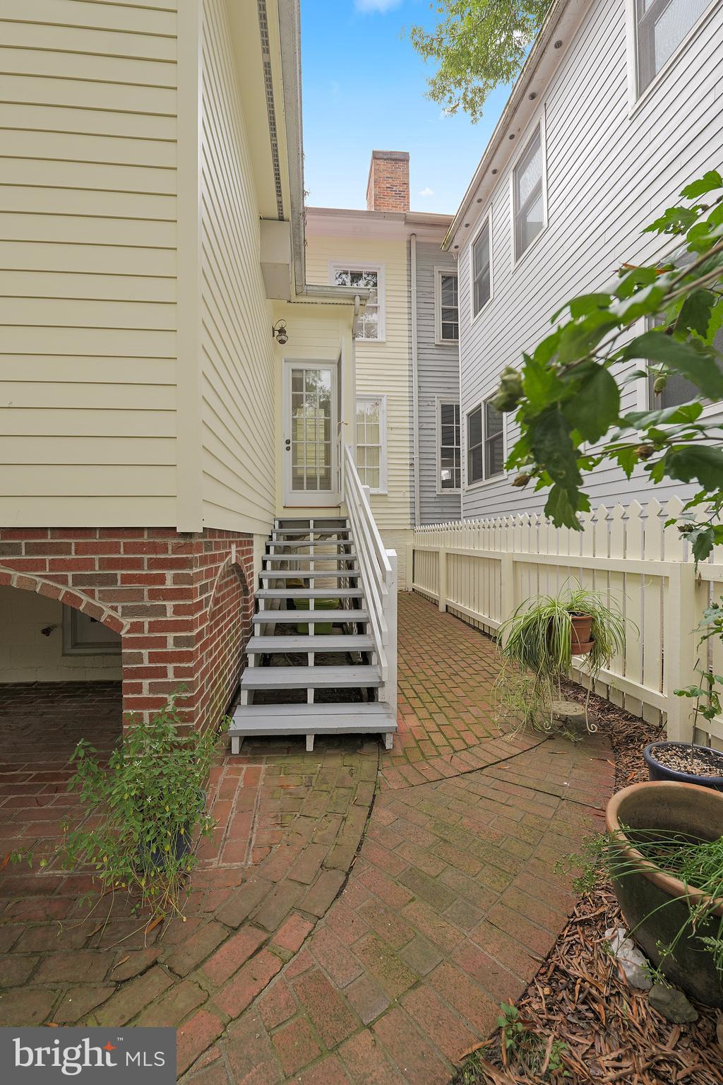 HISTORIC DISTRICT - Residential