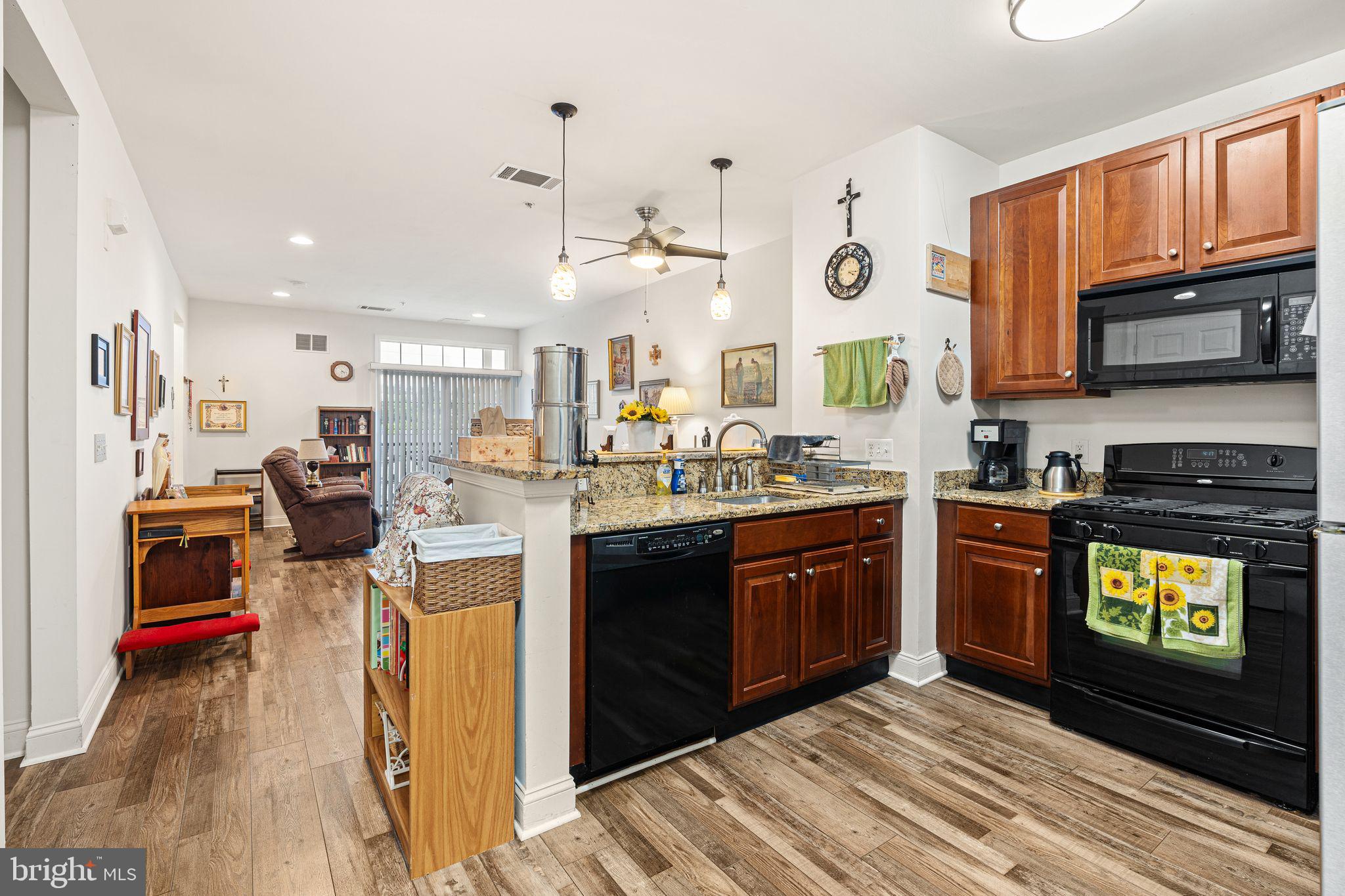 200 W ELM STREET 1319