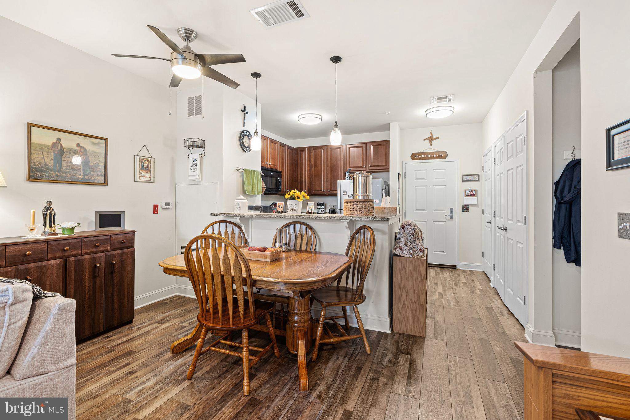 200 W ELM STREET 1319