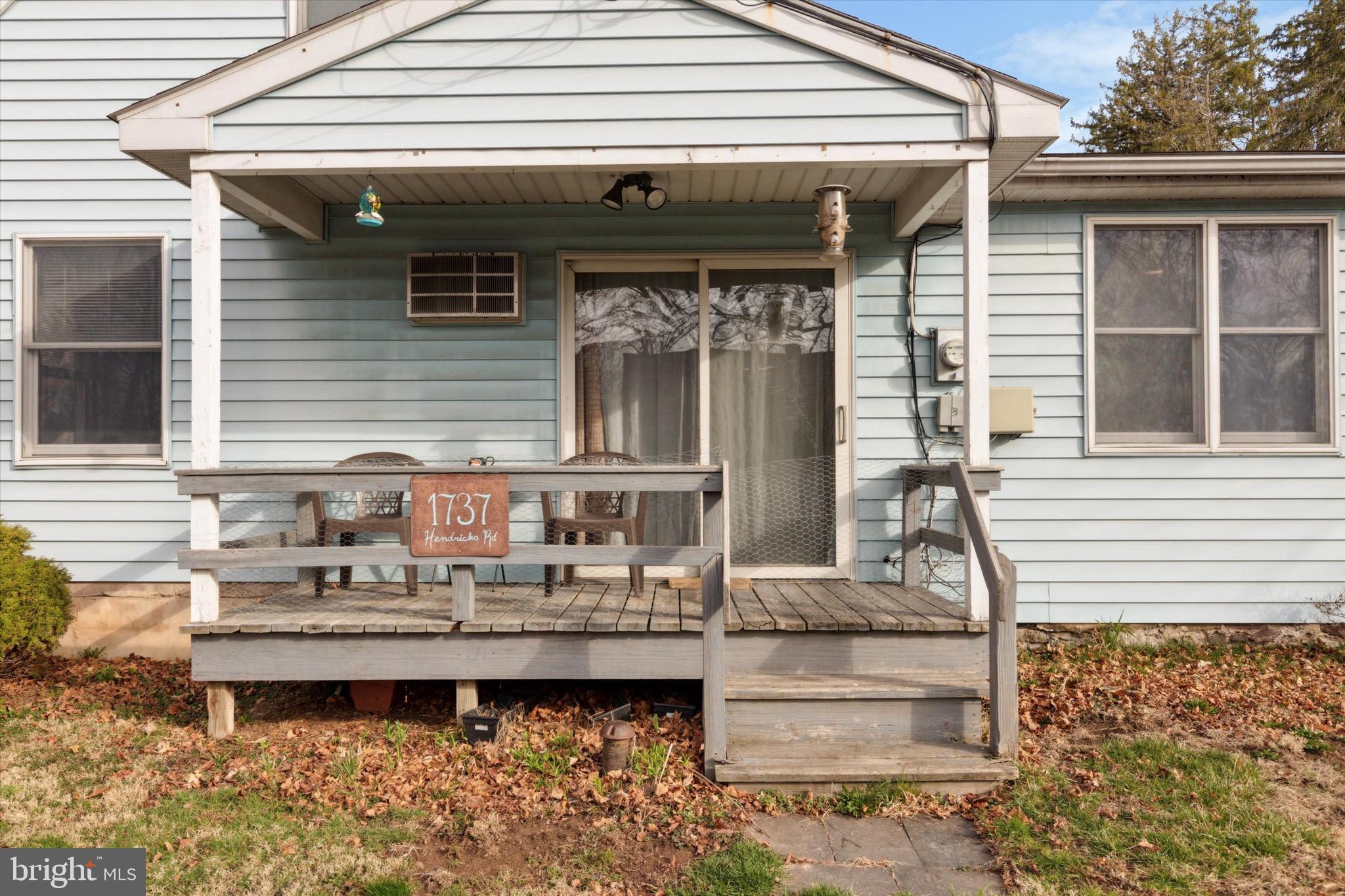 1737 HENDRICKS ROAD