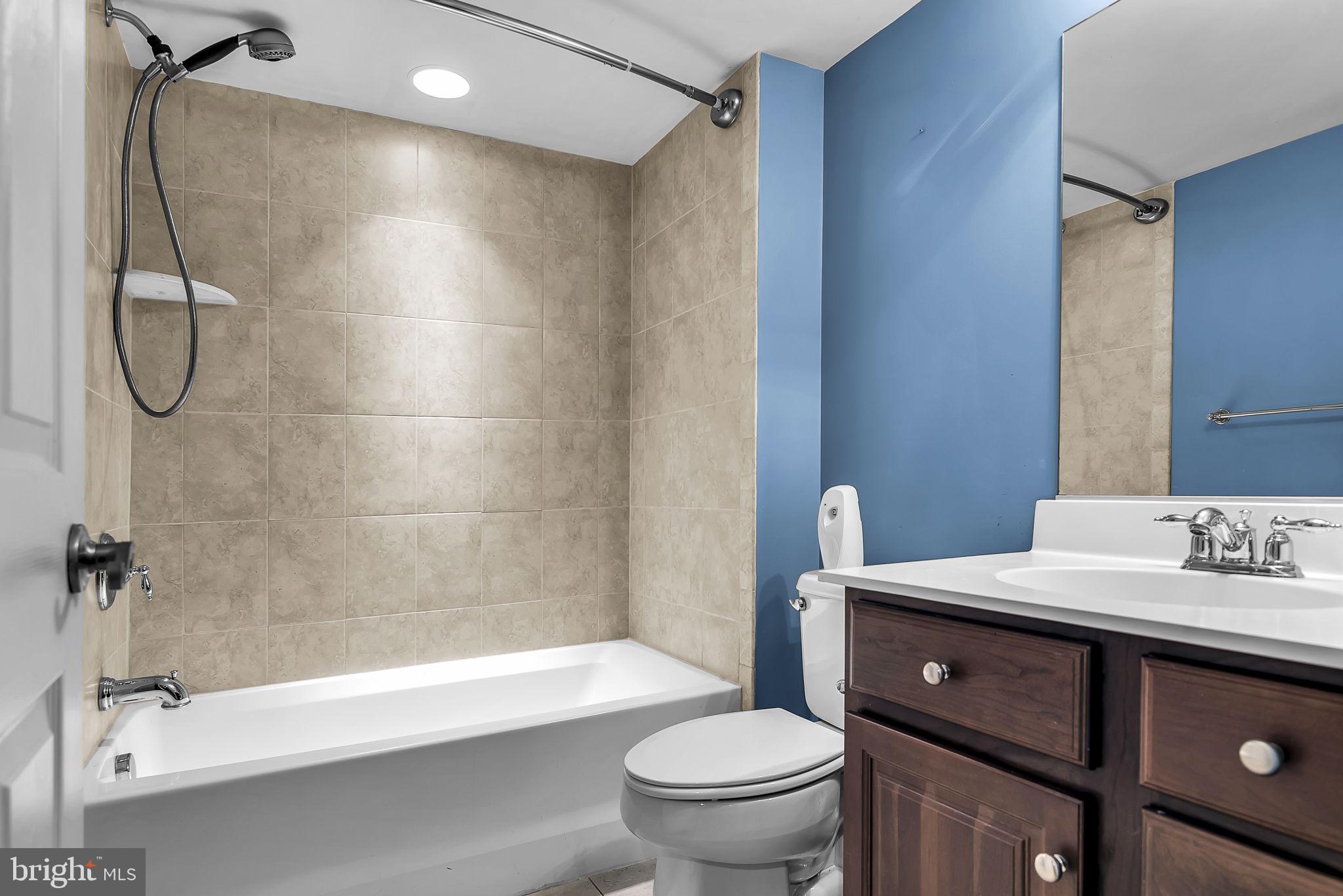 SPRIGGS RUN ESTATES - Residential