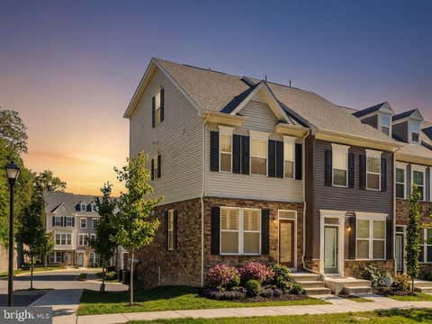 Townhouse For Rent - 7229 Calvin Court<br/> Howard County, ELKRIDGE, MD 21075