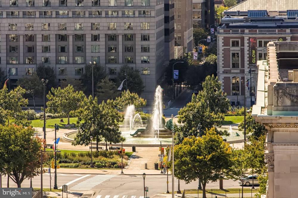 LOGAN SQUARE - Residential Lease