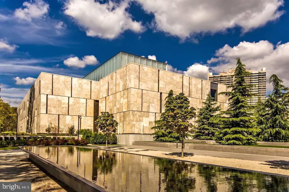 LOGAN SQUARE - Residential Lease