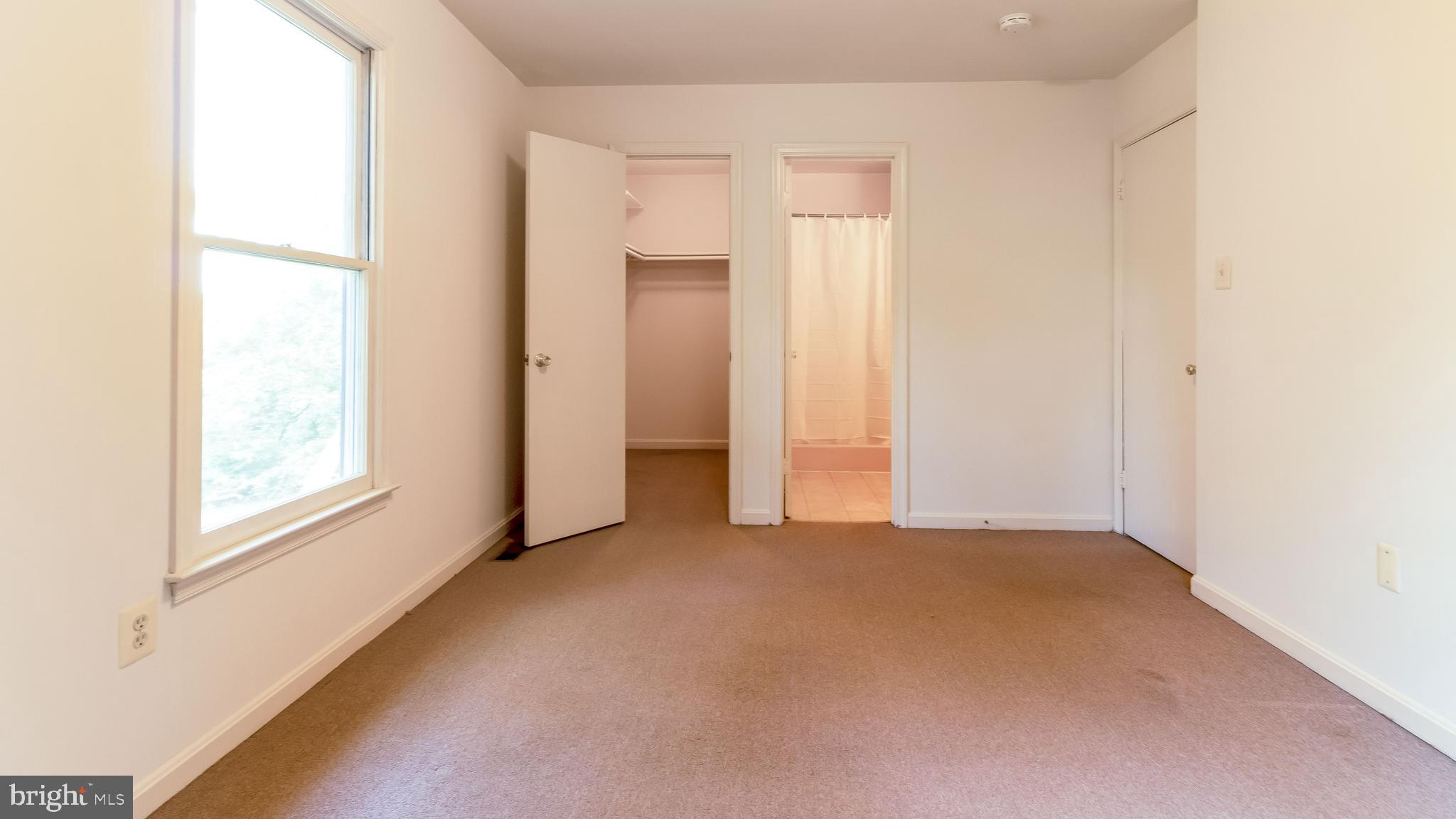 COLLEGE PARK - Residential Lease