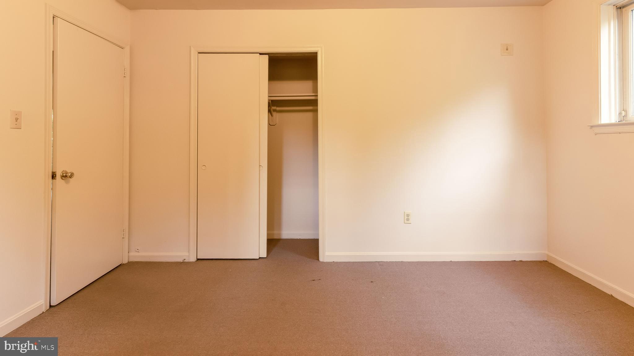 COLLEGE PARK - Residential Lease