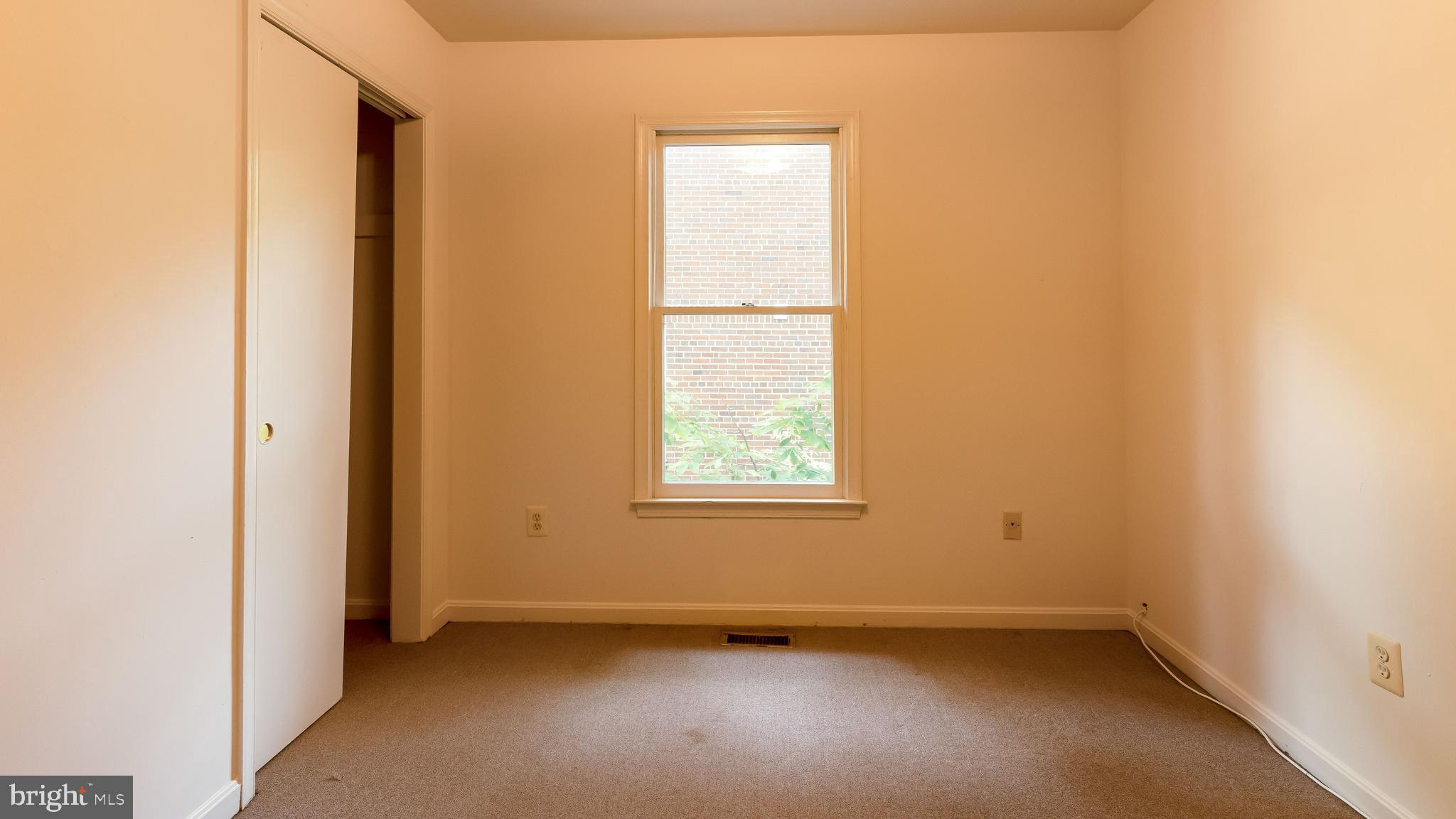 COLLEGE PARK - Residential Lease