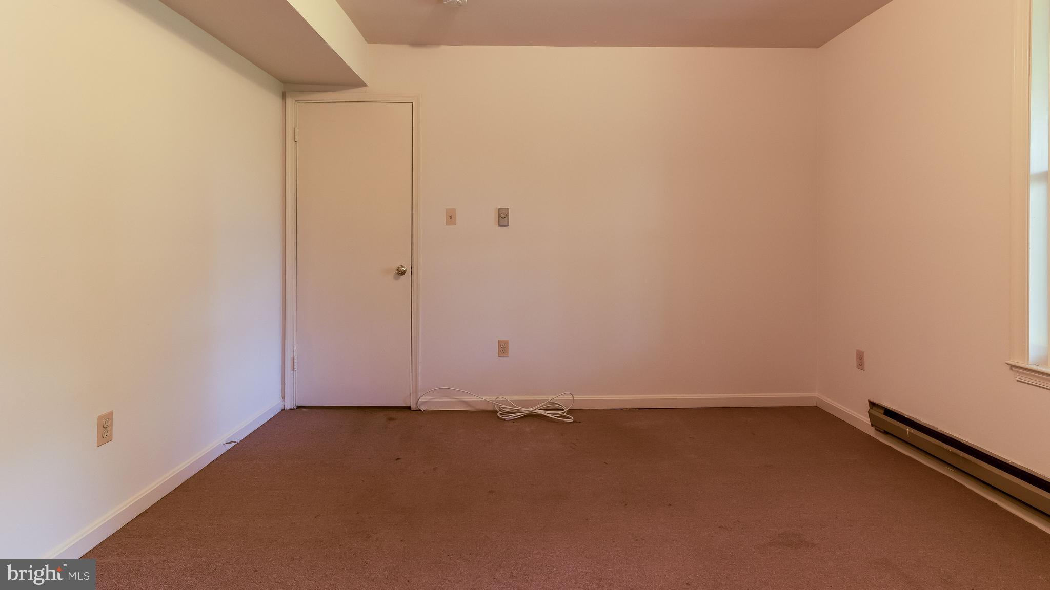 COLLEGE PARK - Residential Lease