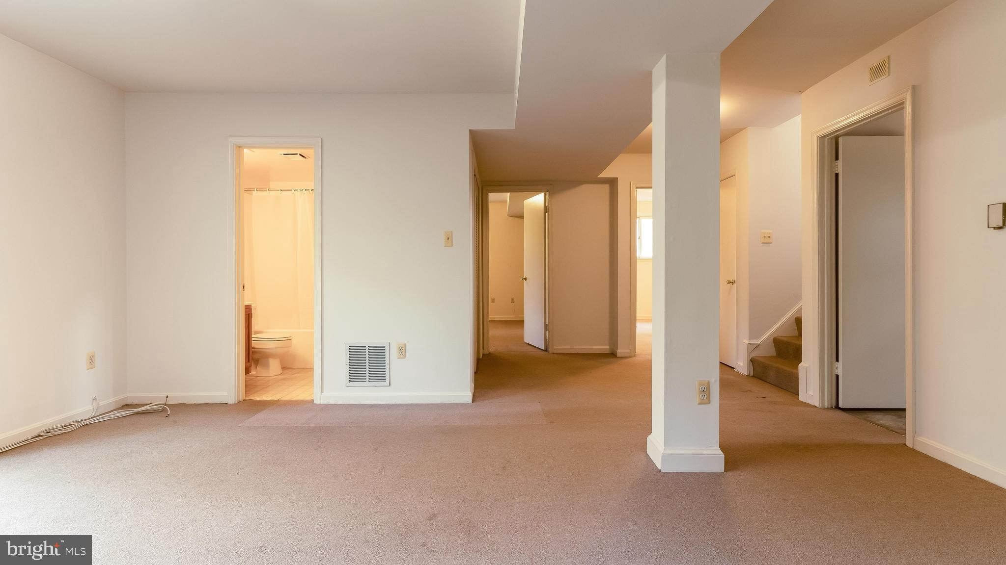 COLLEGE PARK - Residential Lease