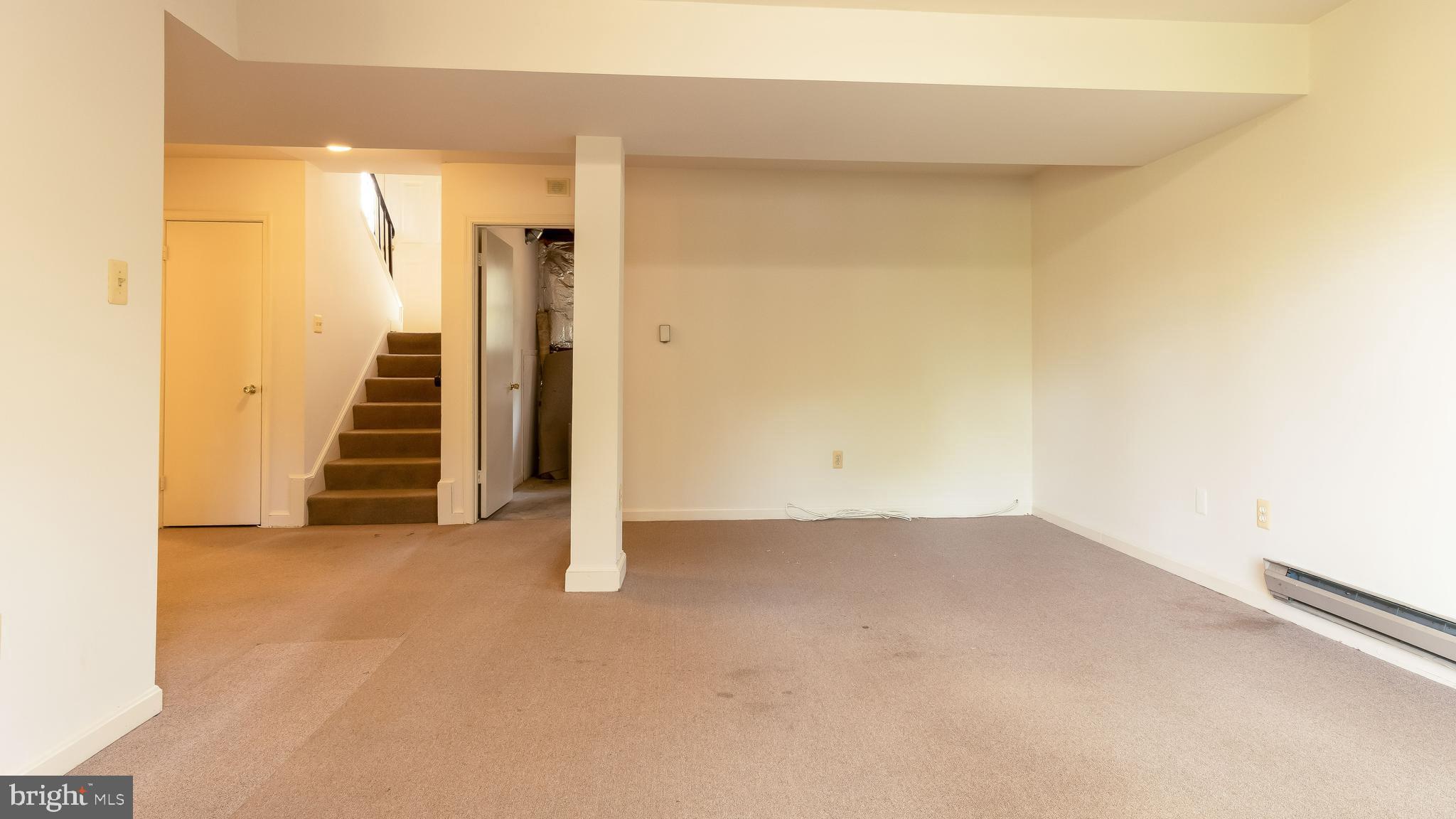 COLLEGE PARK - Residential Lease