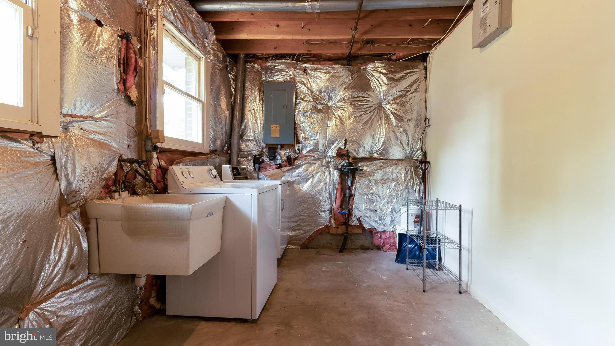 COLLEGE PARK - Residential Lease