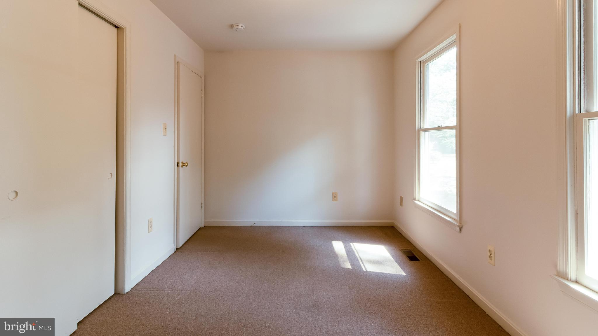 COLLEGE PARK - Residential Lease