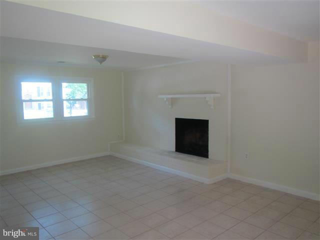 DALE CITY - Residential Lease