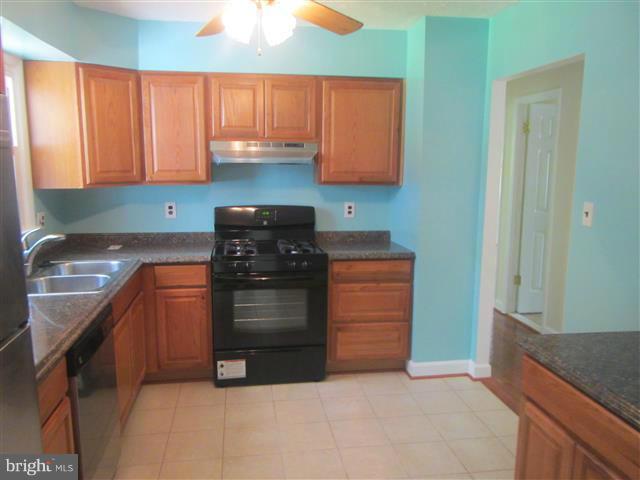 DALE CITY - Residential Lease