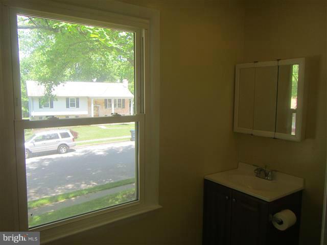 DALE CITY - Residential Lease