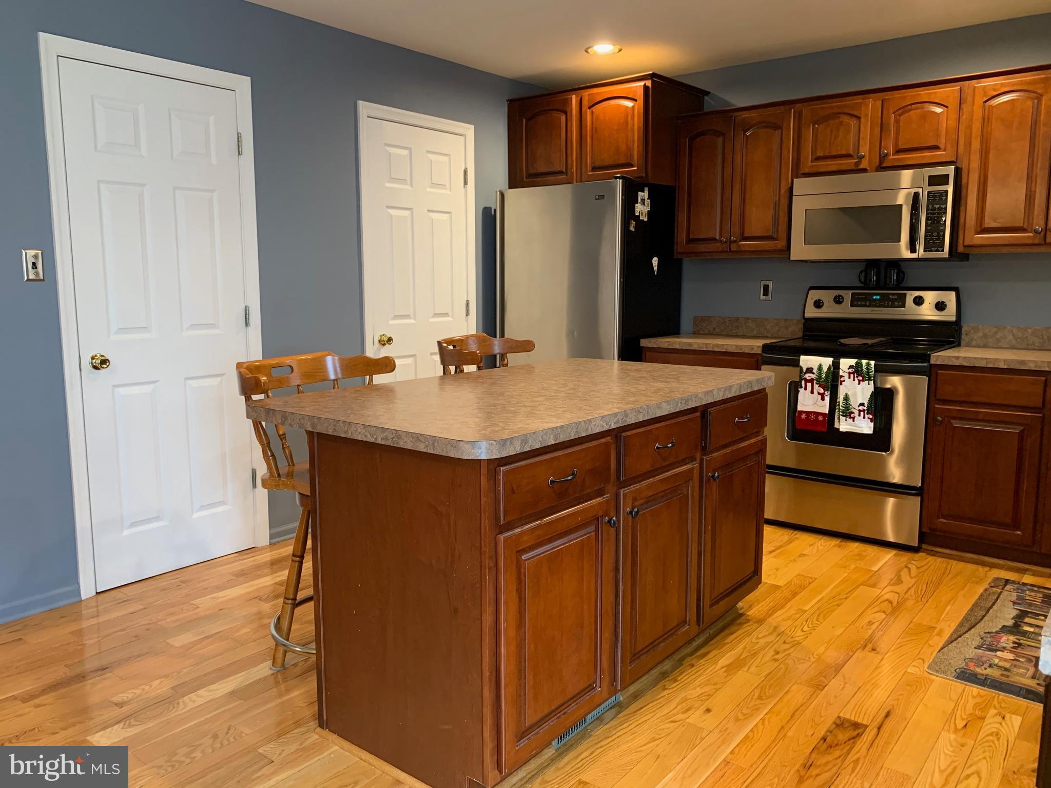 LOCUST HILL - Residential