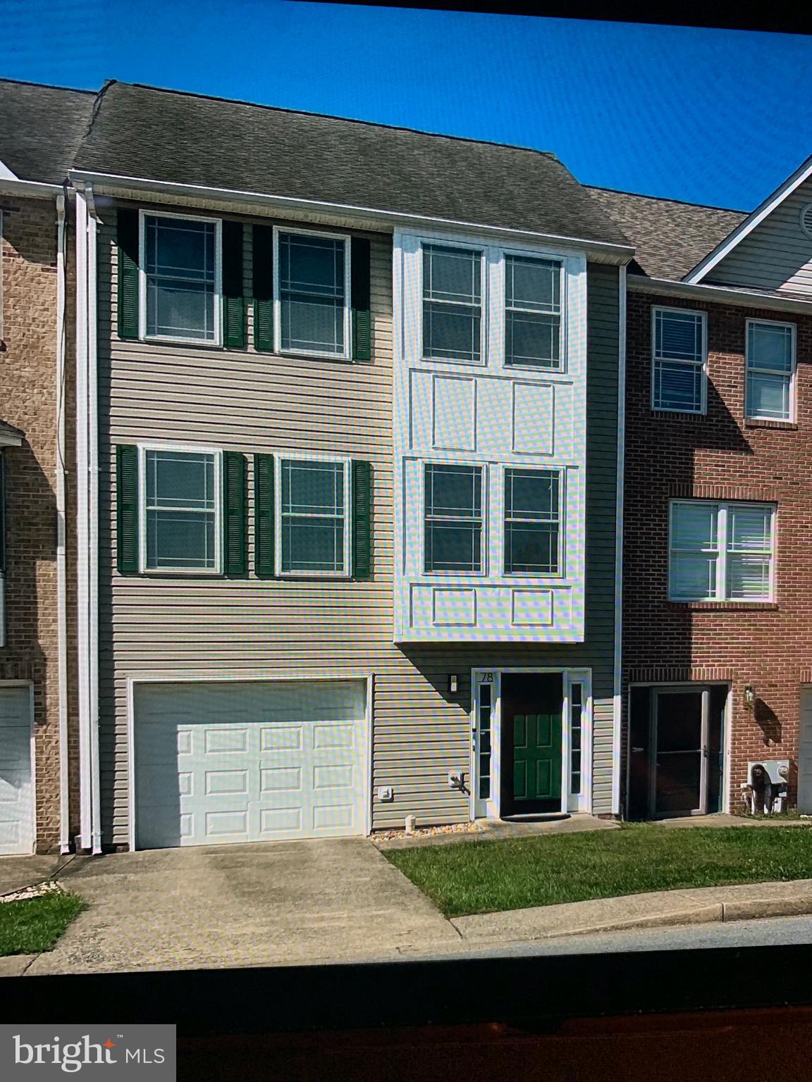 LOCUST HILL - Residential