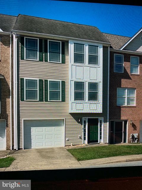 78 BALTUSROL DRIVE CHARLES TOWN WV 25414