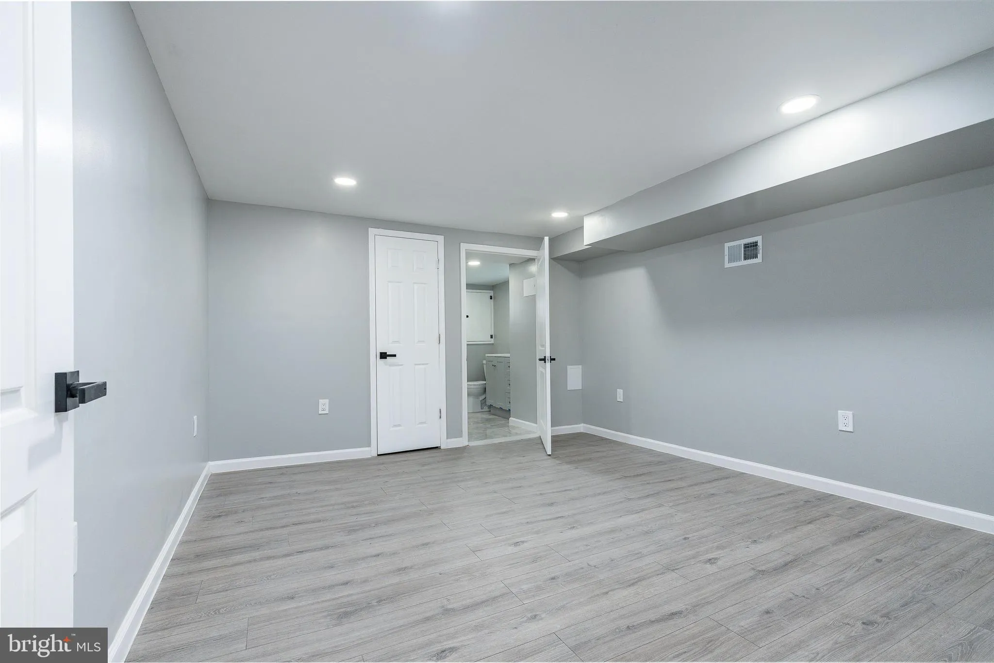 Philadelphia, Pennsylvania 19143, United States, 3 Bedrooms Bedrooms, ,3 BathroomsBathrooms,Residential,Active,139205