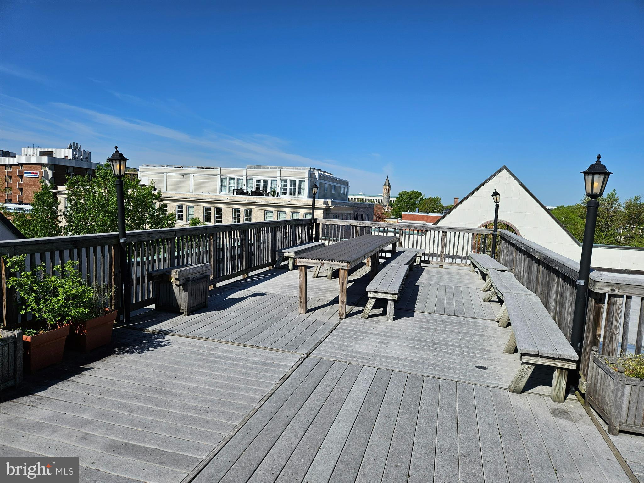H STREET CORRIDOR - Residential Lease