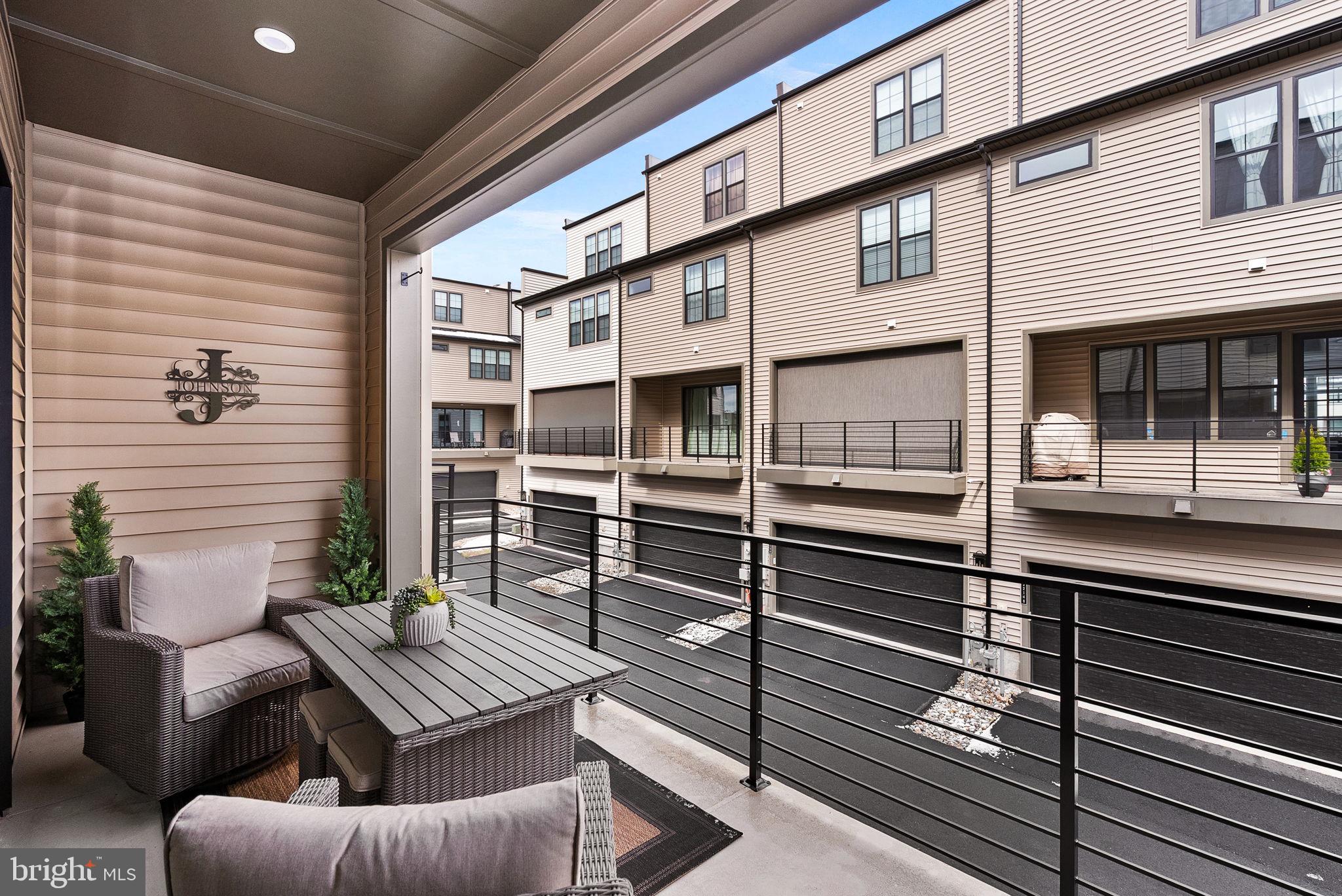 METRO WALK AT MOOREFIELD STATION - Residential