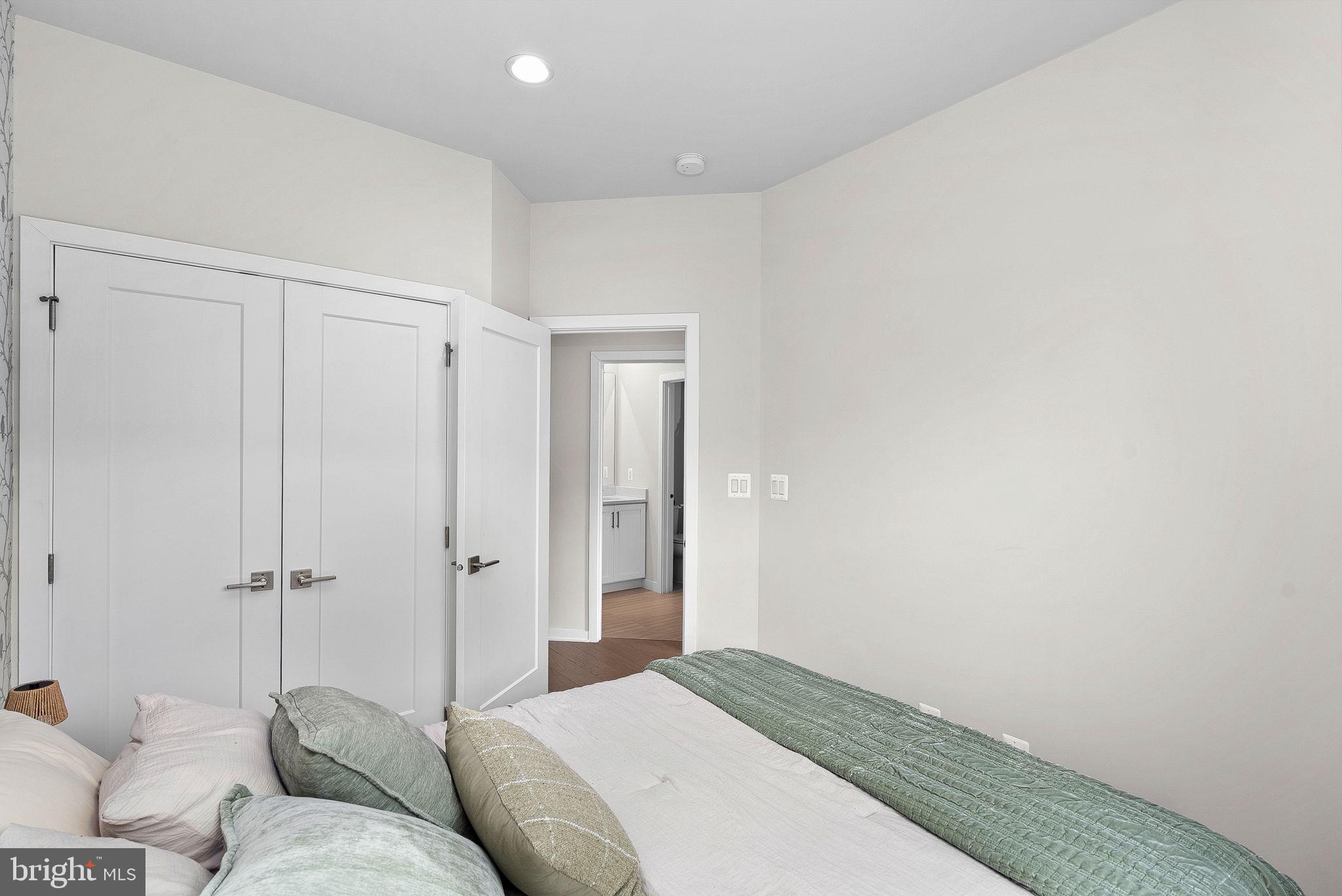 METRO WALK AT MOOREFIELD STATION - Residential