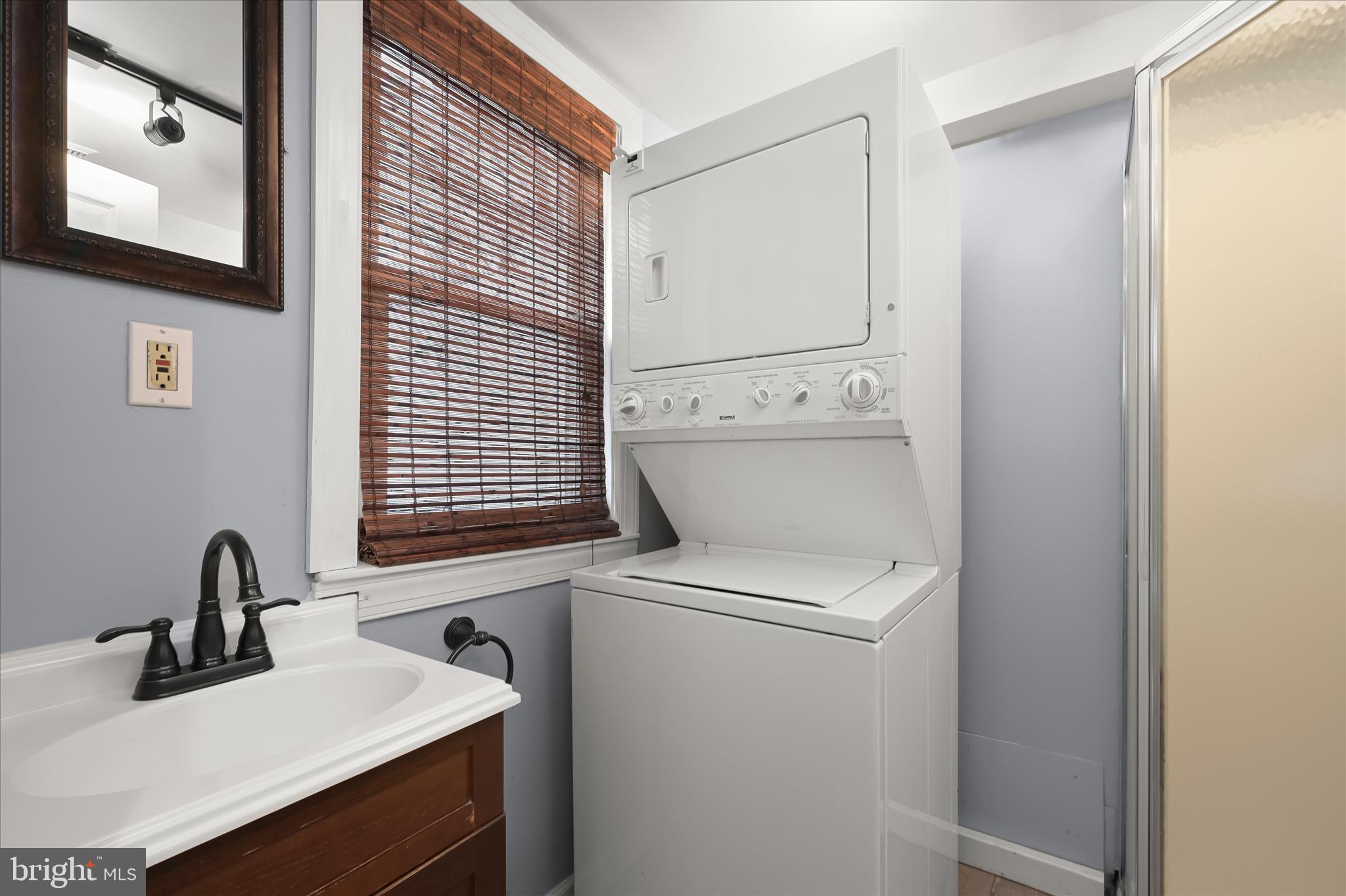 RIVERSIDE - Residential