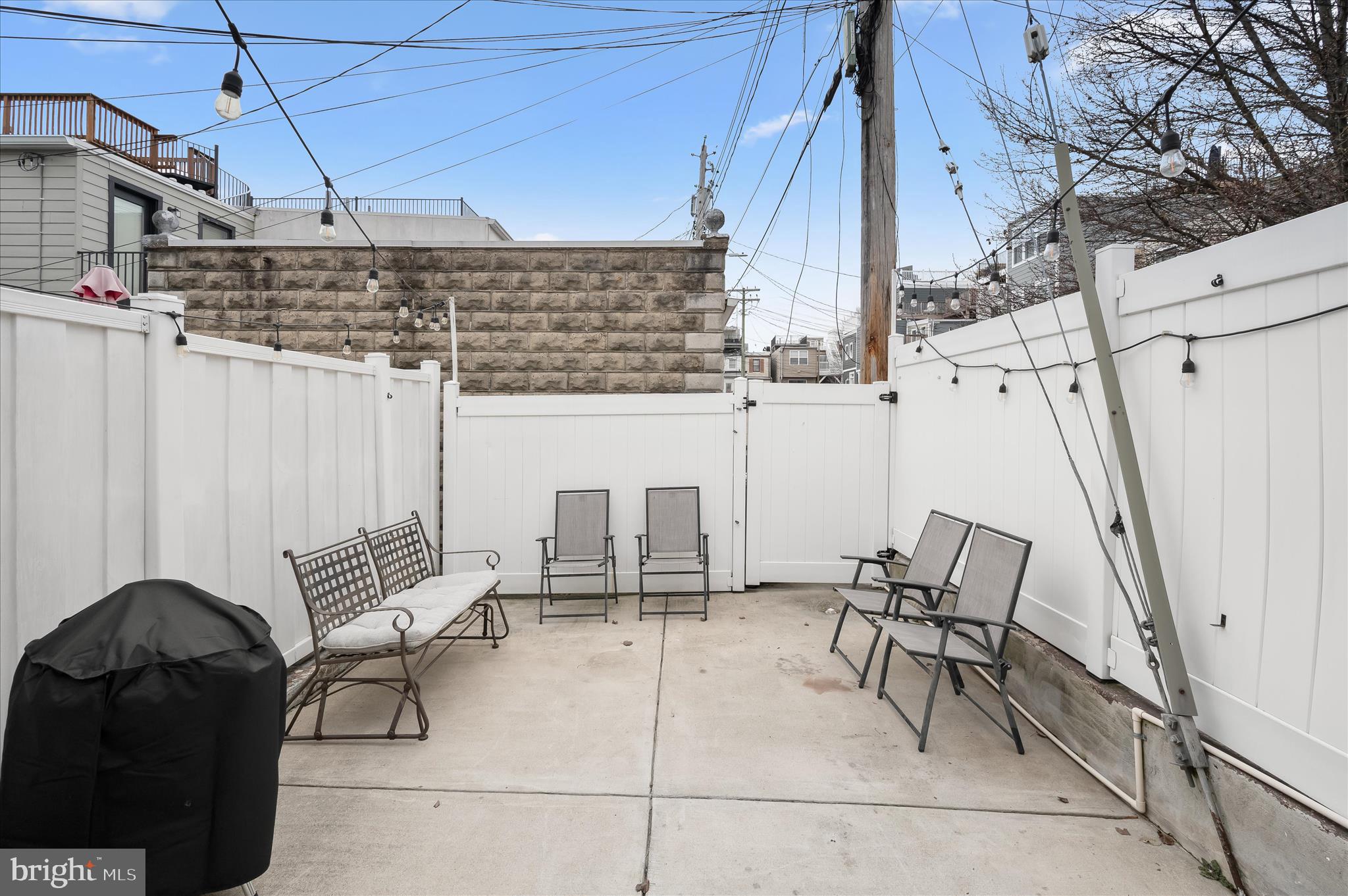 RIVERSIDE - Residential