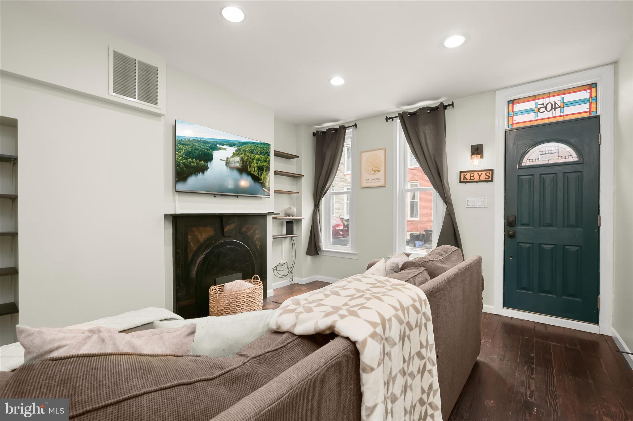 RIVERSIDE - Residential