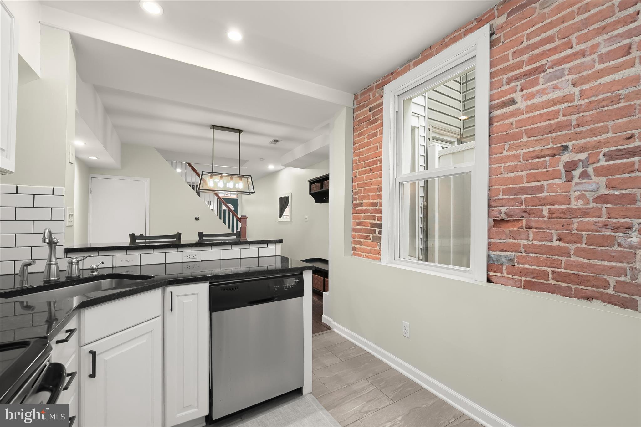 RIVERSIDE - Residential