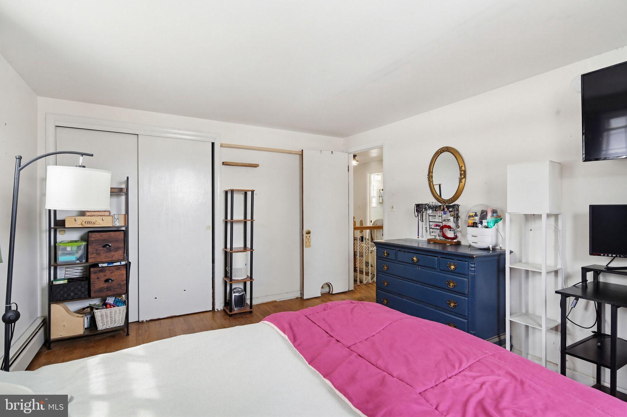 LAUREL BROOK - Residential