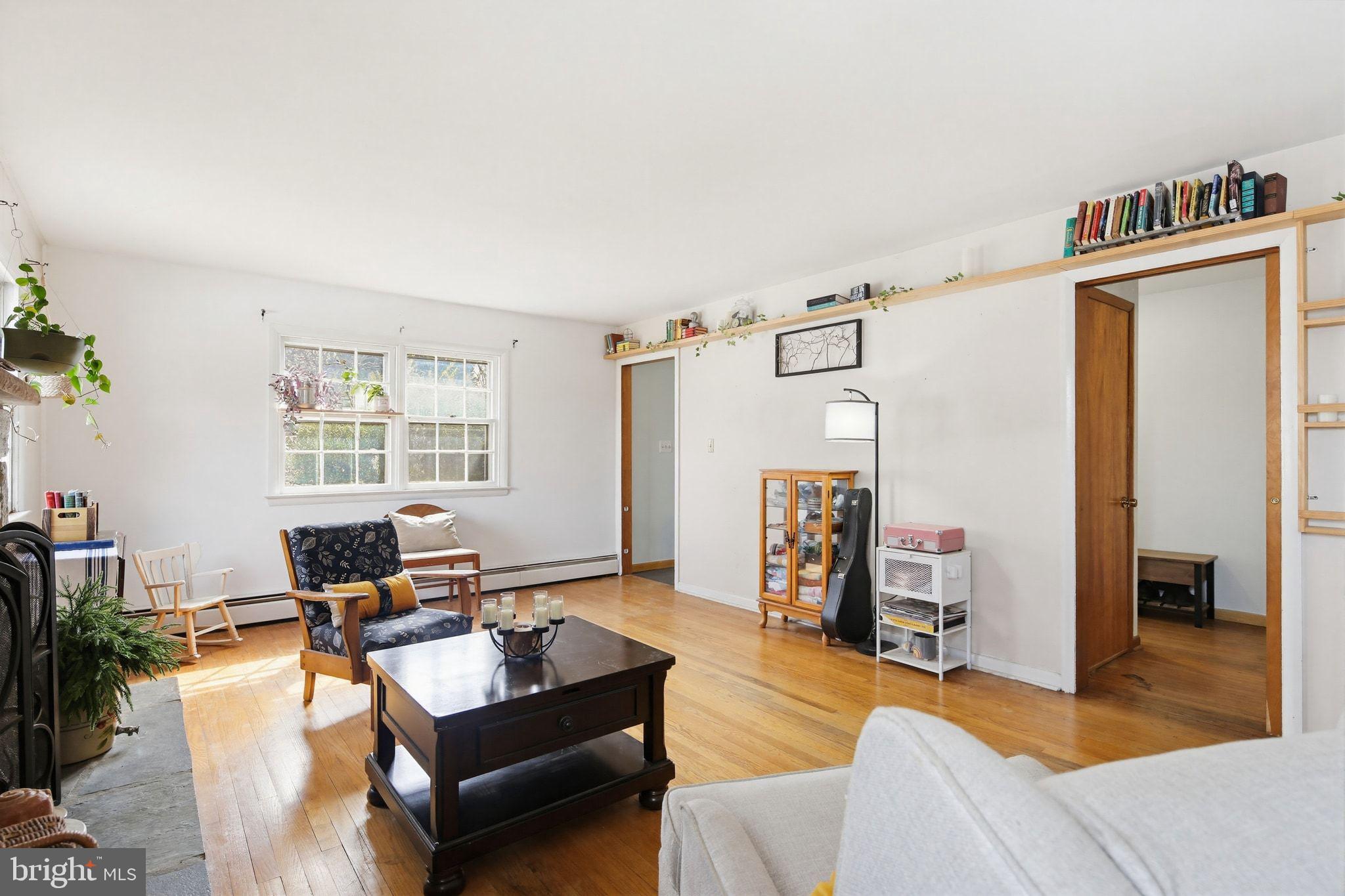 LAUREL BROOK - Residential