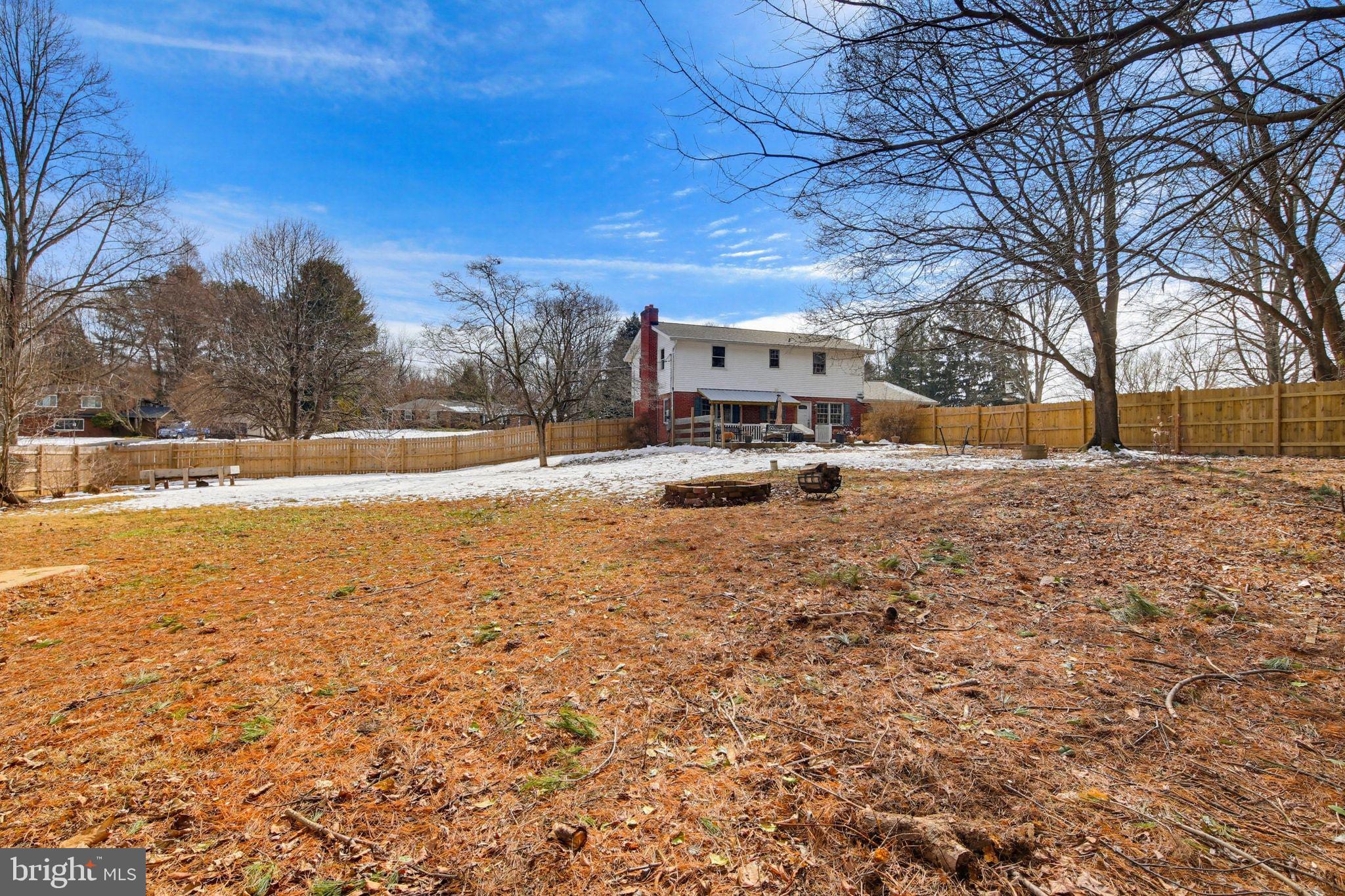 LAUREL BROOK - Residential