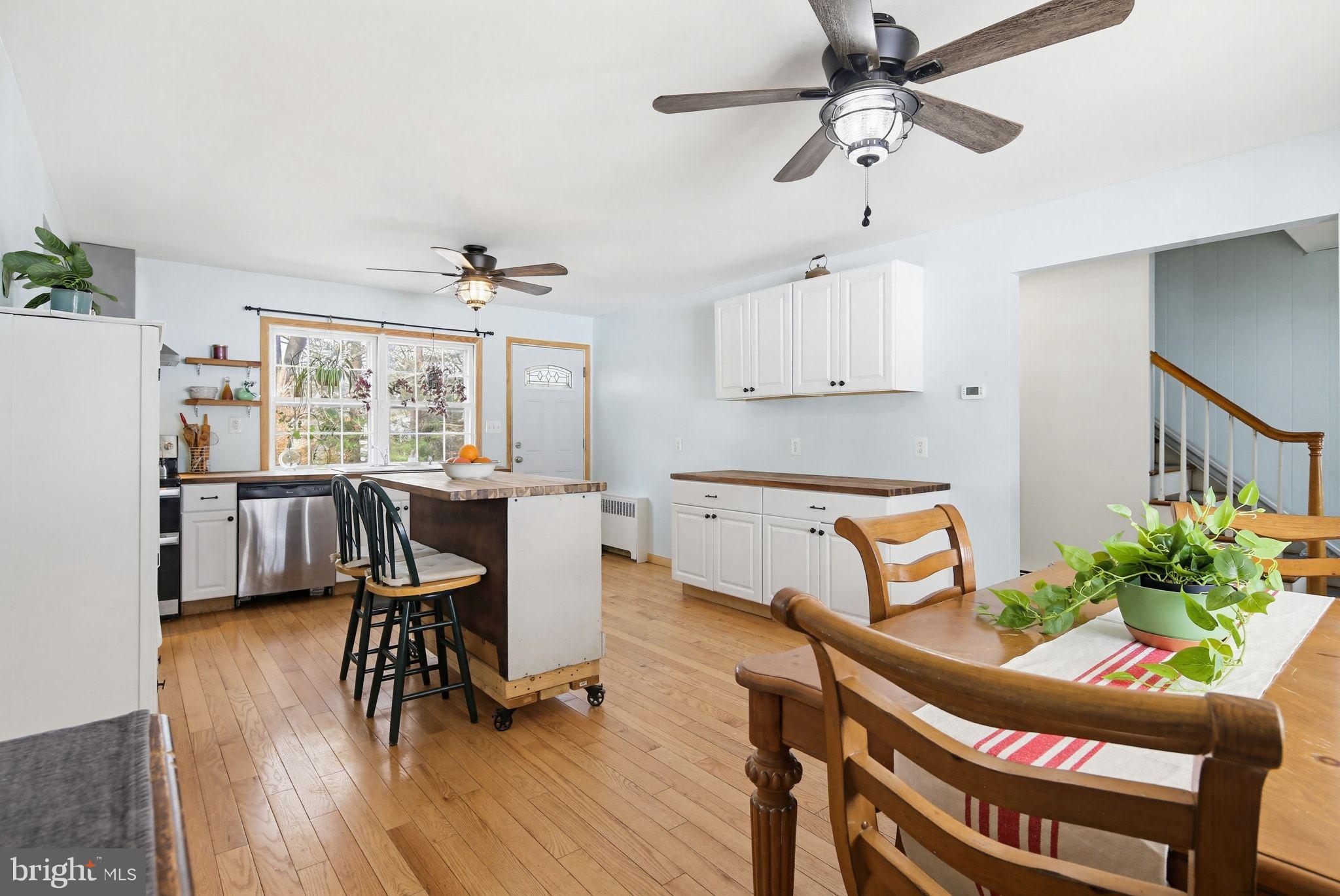 LAUREL BROOK - Residential