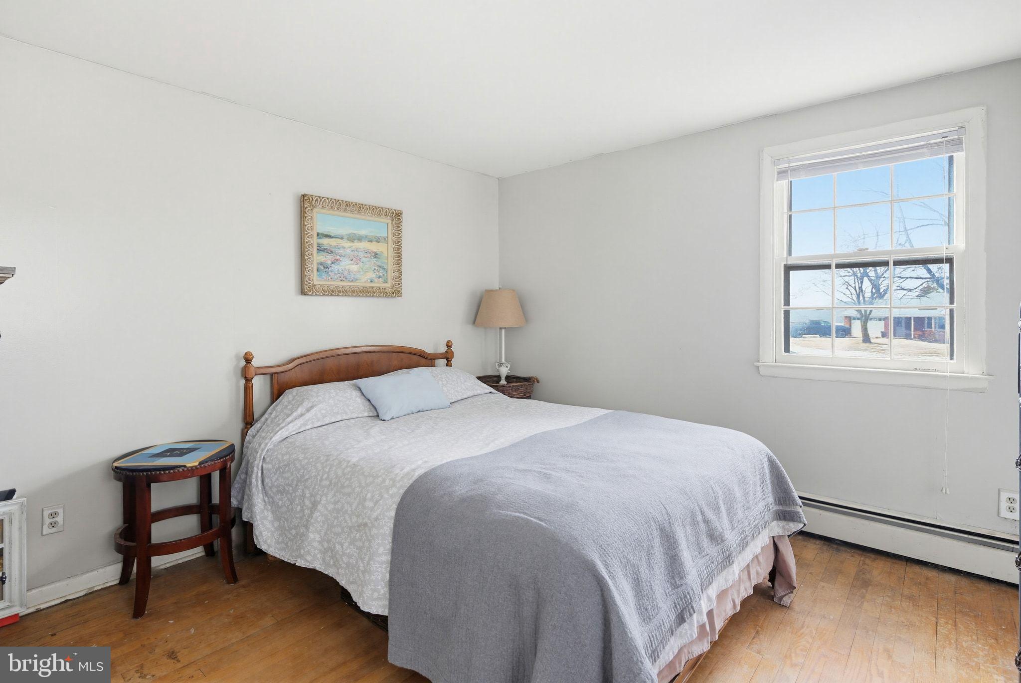 LAUREL BROOK - Residential