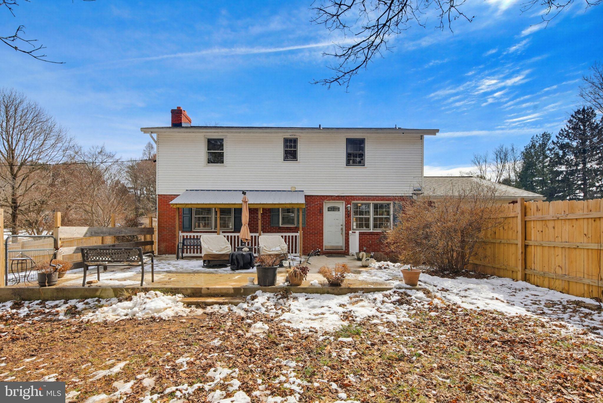 LAUREL BROOK - Residential