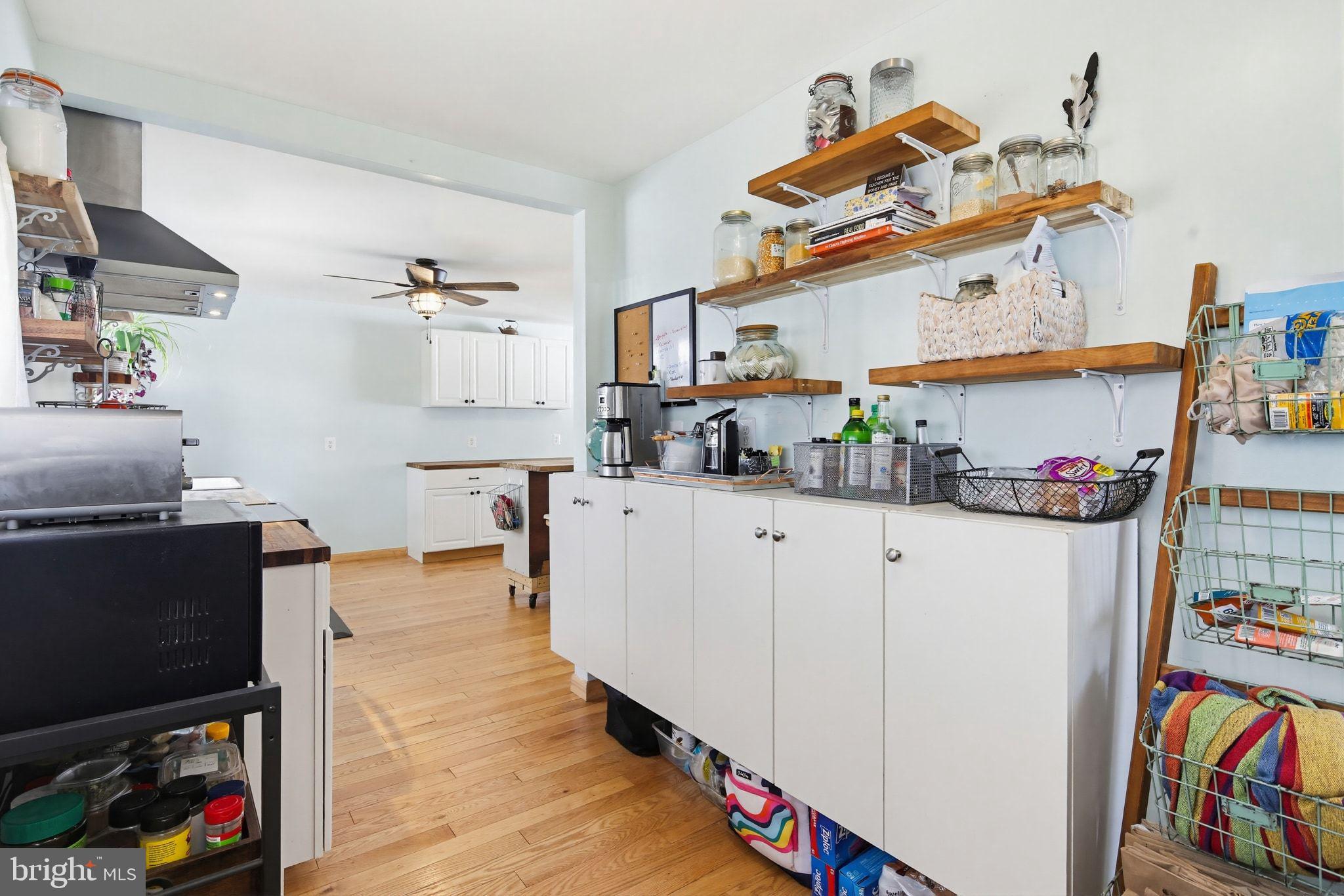 LAUREL BROOK - Residential