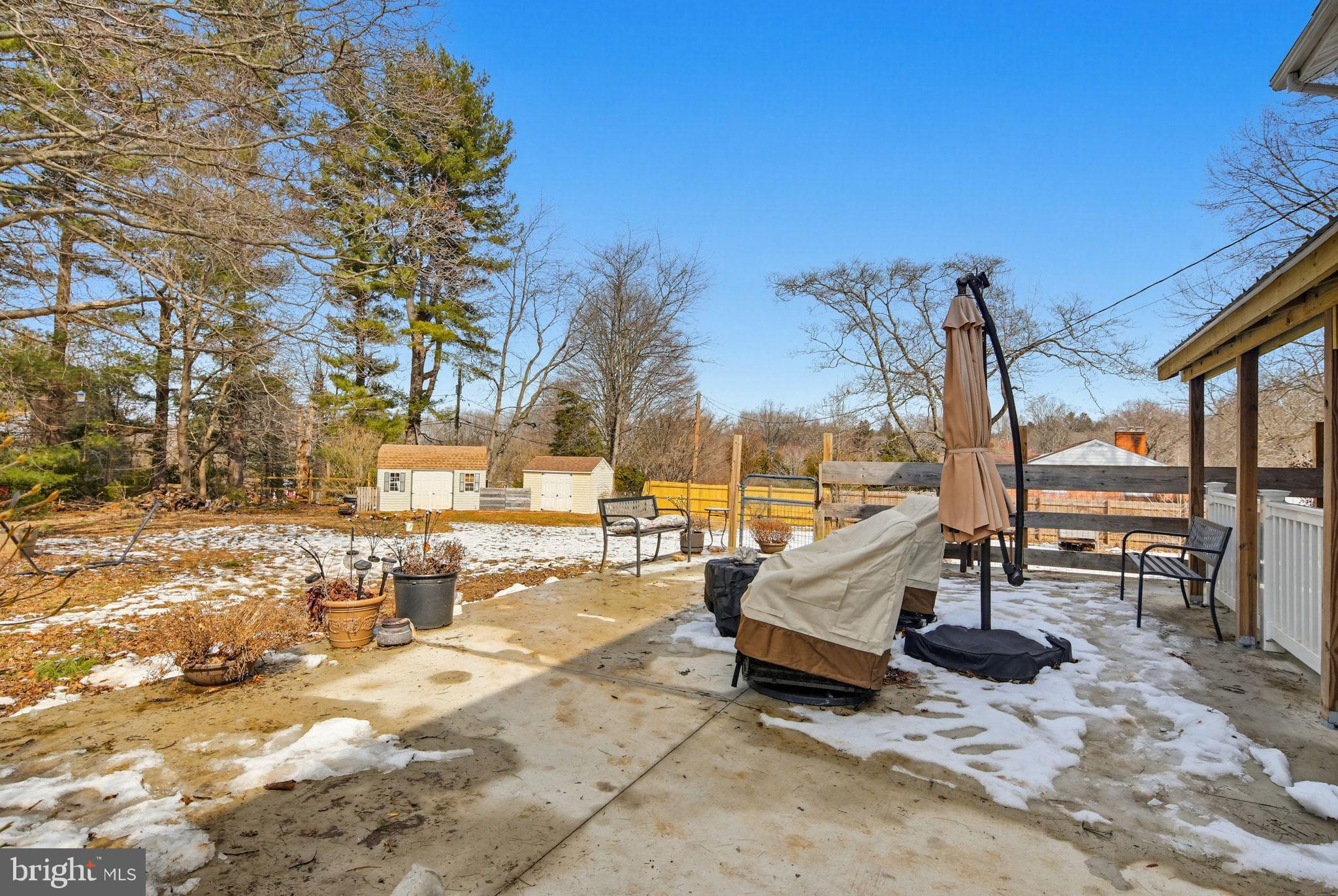 LAUREL BROOK - Residential