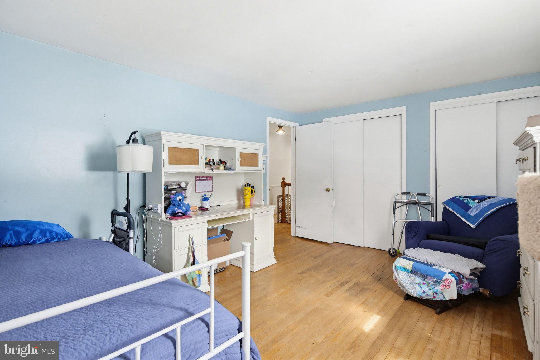 LAUREL BROOK - Residential