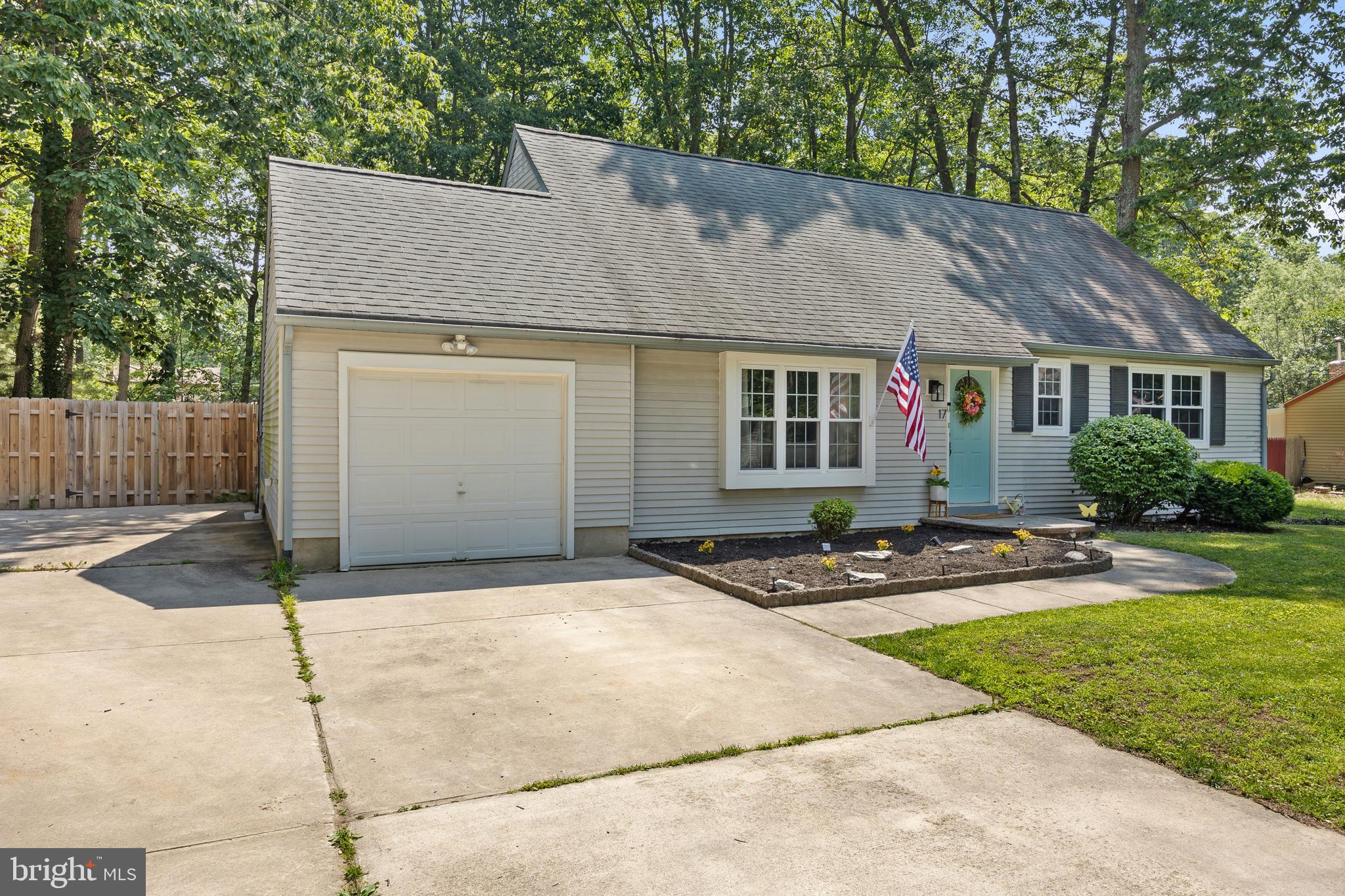 17 WALTHAM WAY