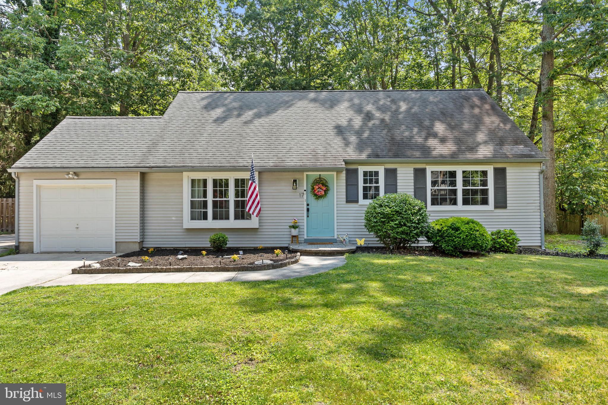 17 WALTHAM WAY