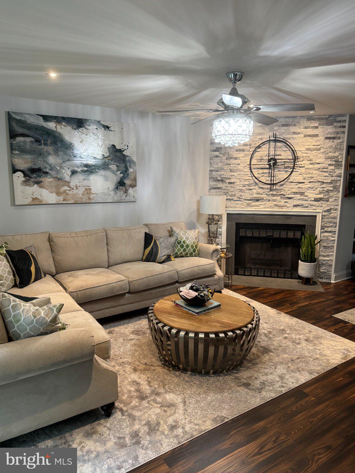 373 LINDEN DRIVE 37-3