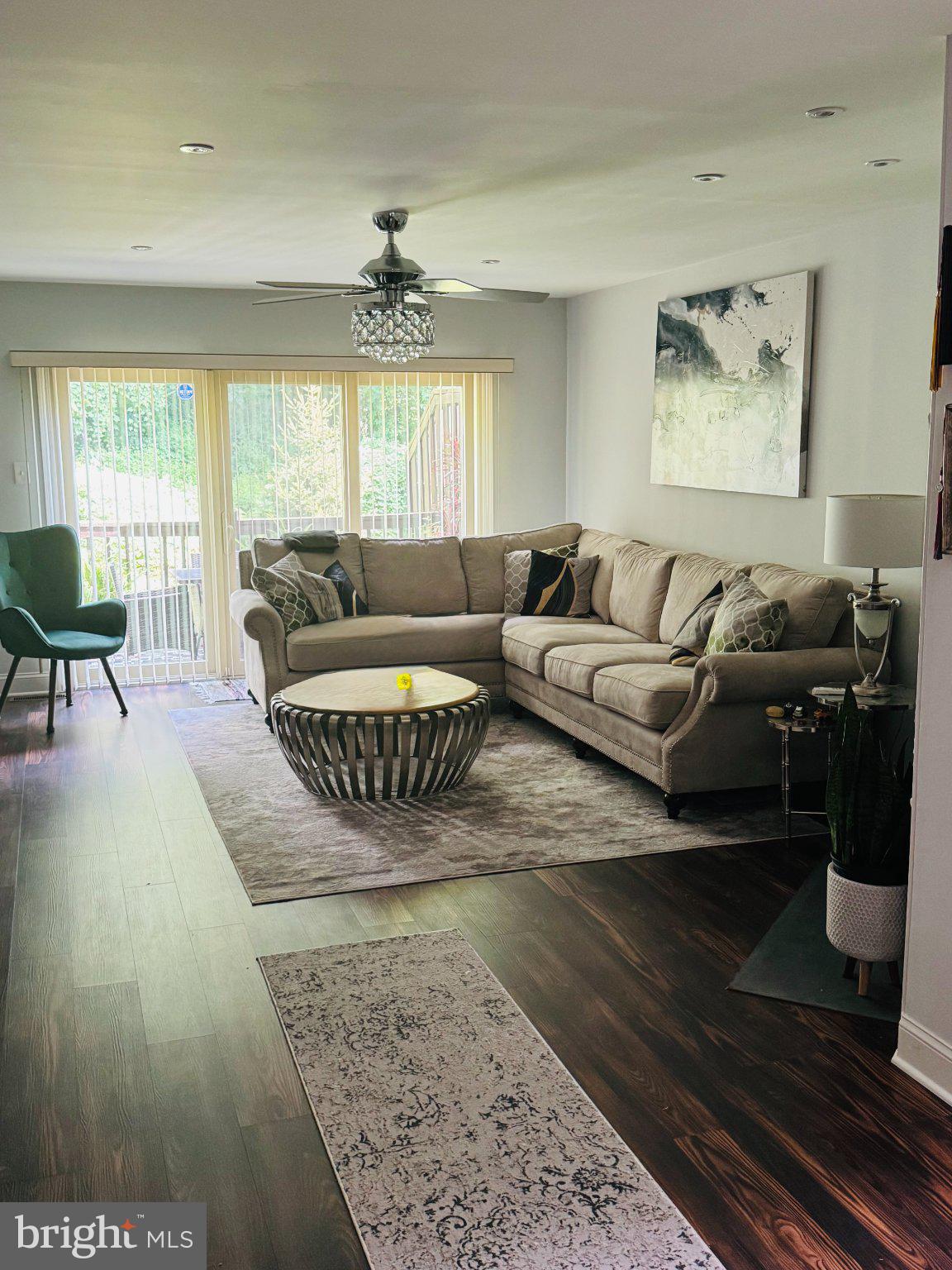 373 LINDEN DRIVE 37-3