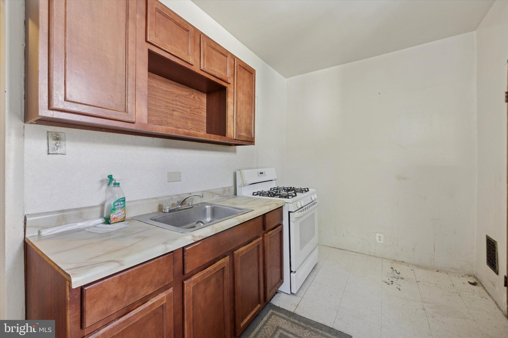 PHILADELPHIA (SOUTHWEST) - Residential Income