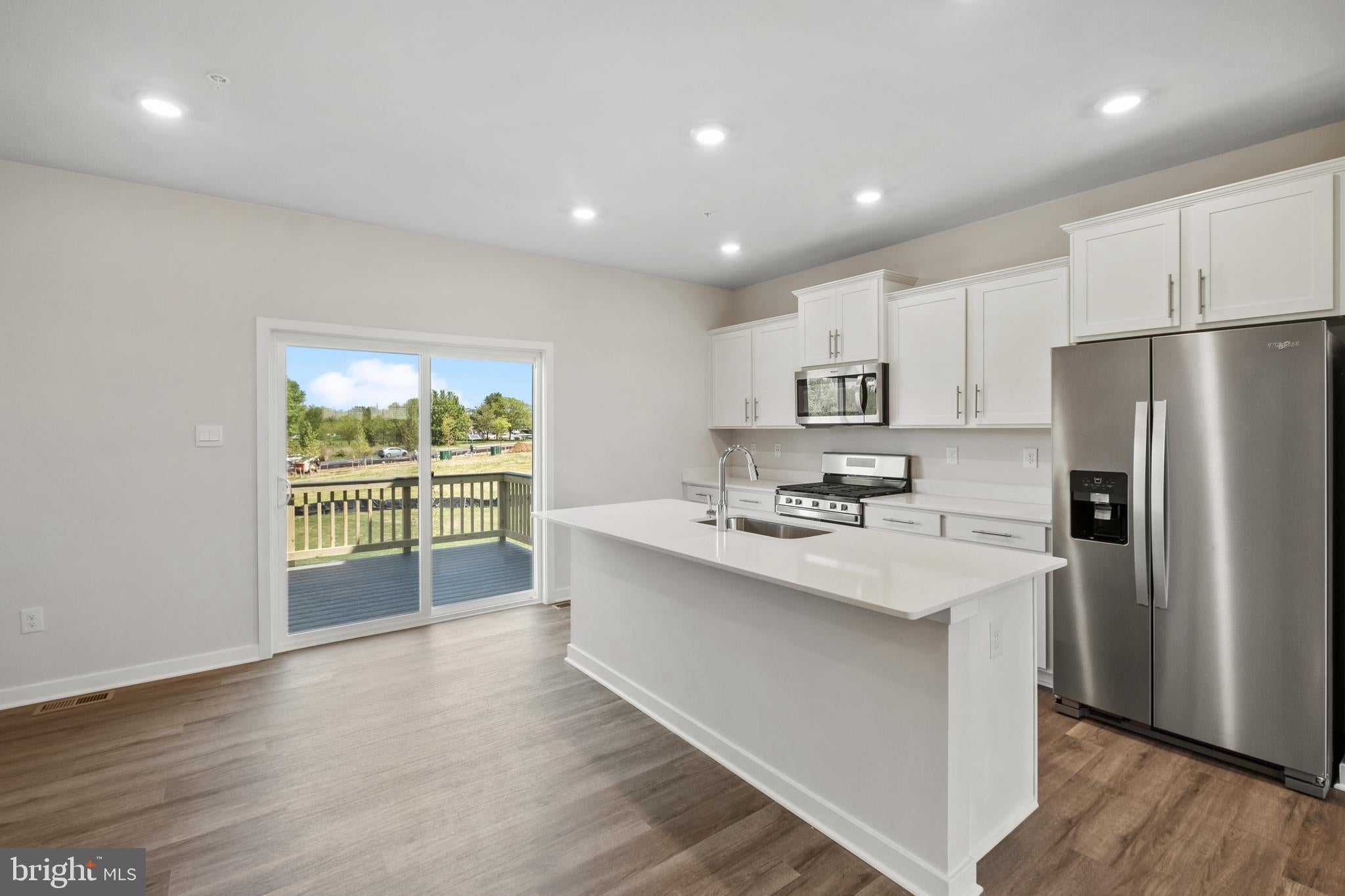7543 SILVER THREAD WAY