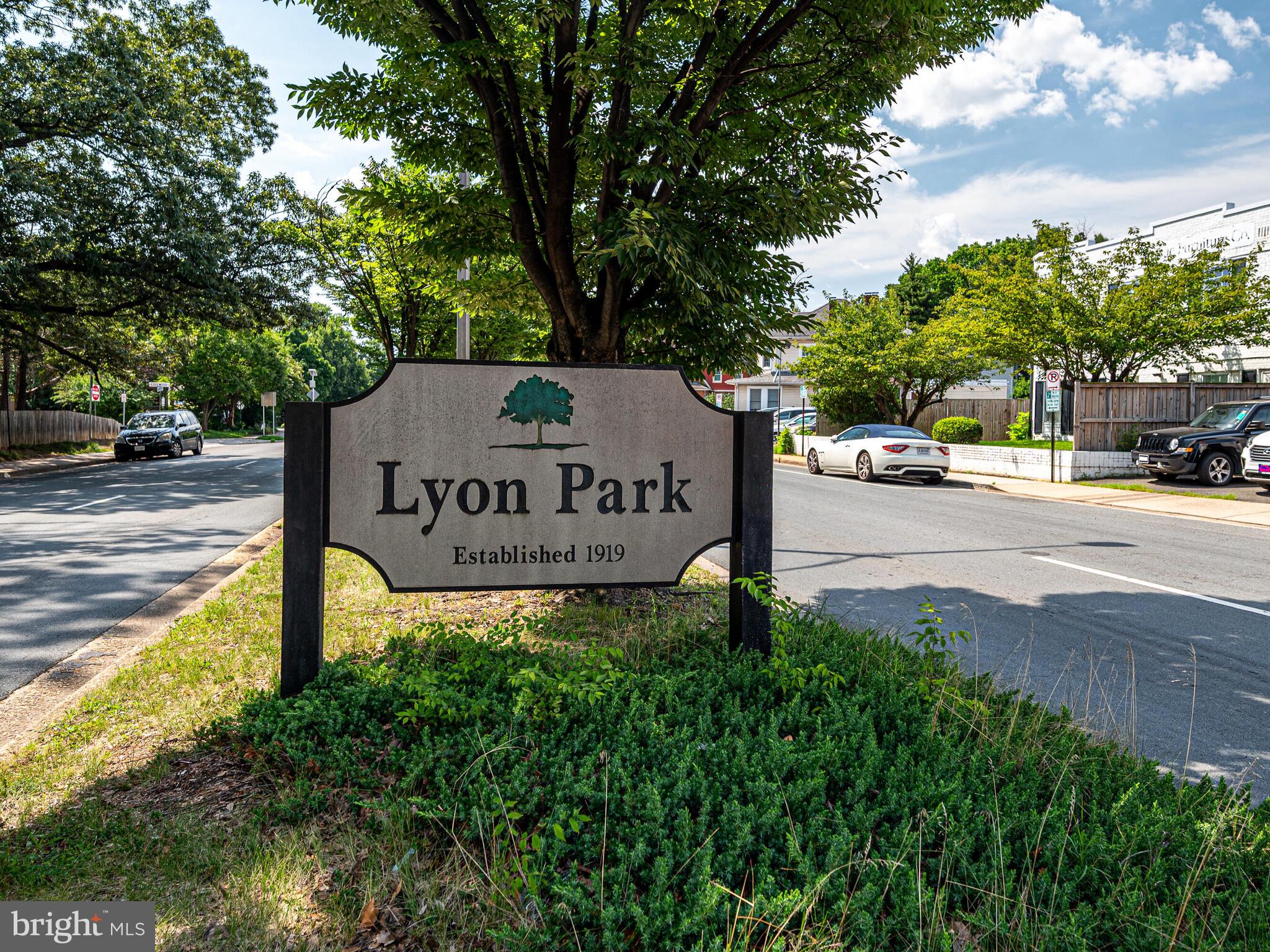 LYON PARK - Residential