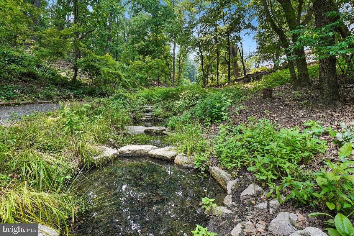 MONTEBELLO - Residential